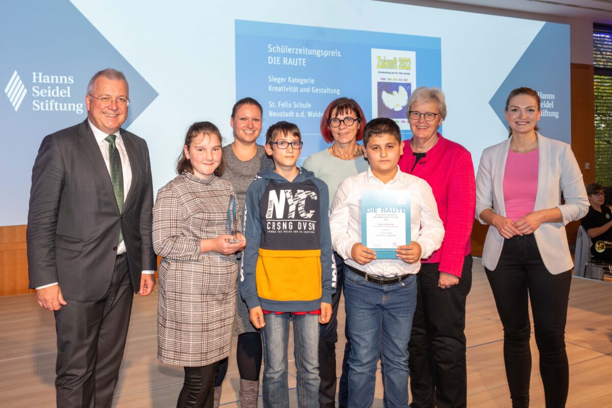 Journalisten von morgen: Schülerzeitungspreis für St. Felix Schule
