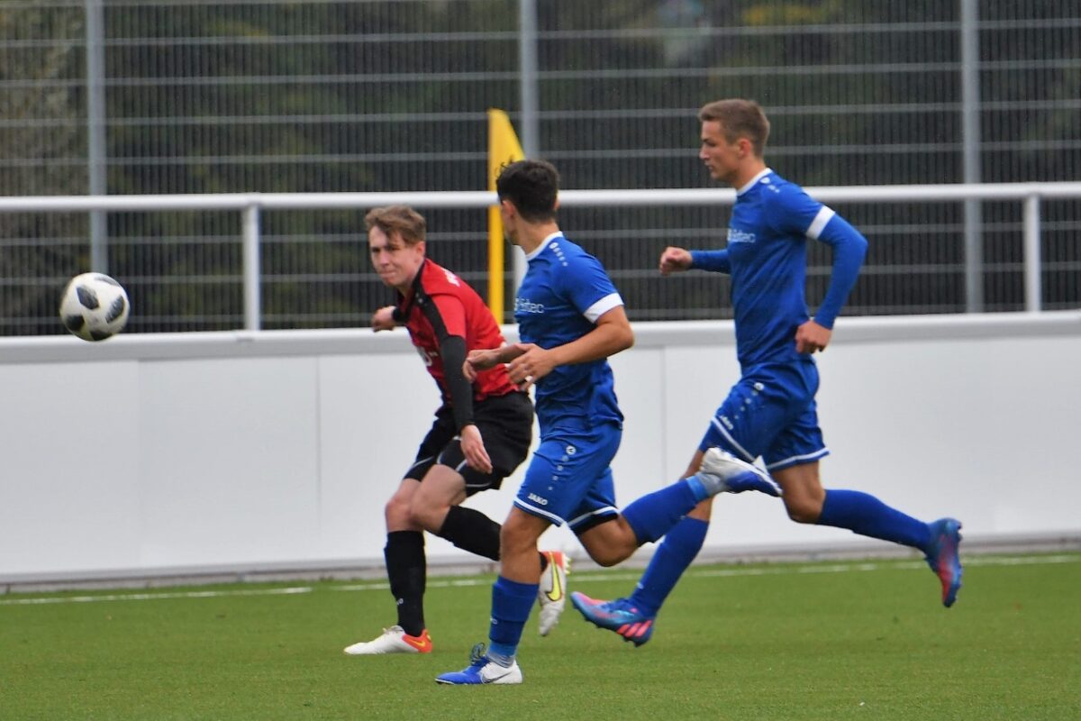 SpVgg SV Weiden: U17 erkämpft Tabellenführung, U19 feiert Kantersieg
