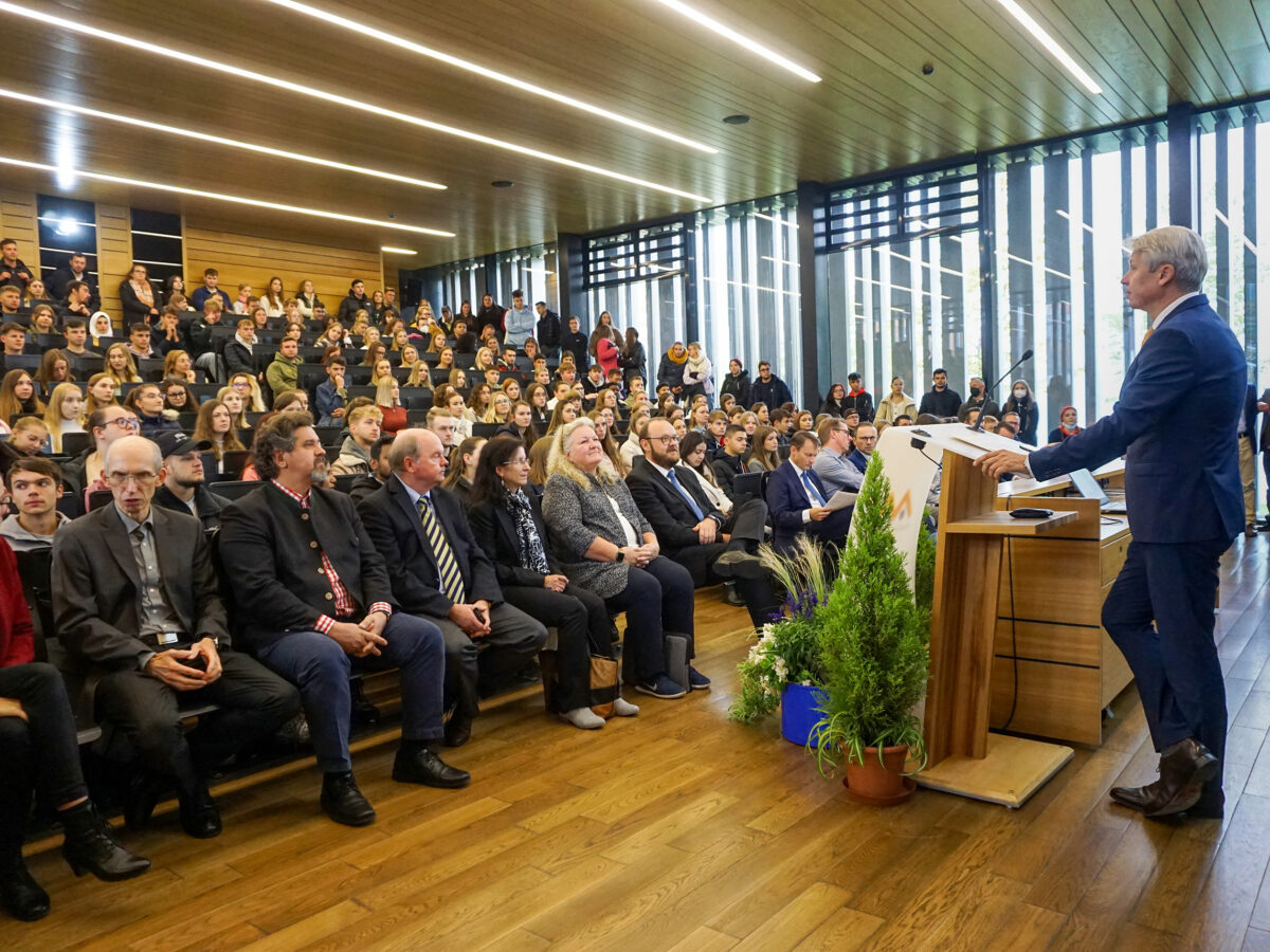 Semesterstart: OTH begrüßt viele Studierende