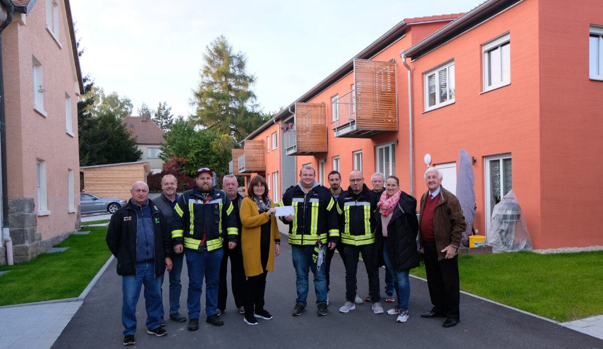 Flosser Feuerwehr nimmt großzügiges Geschenk entgegen