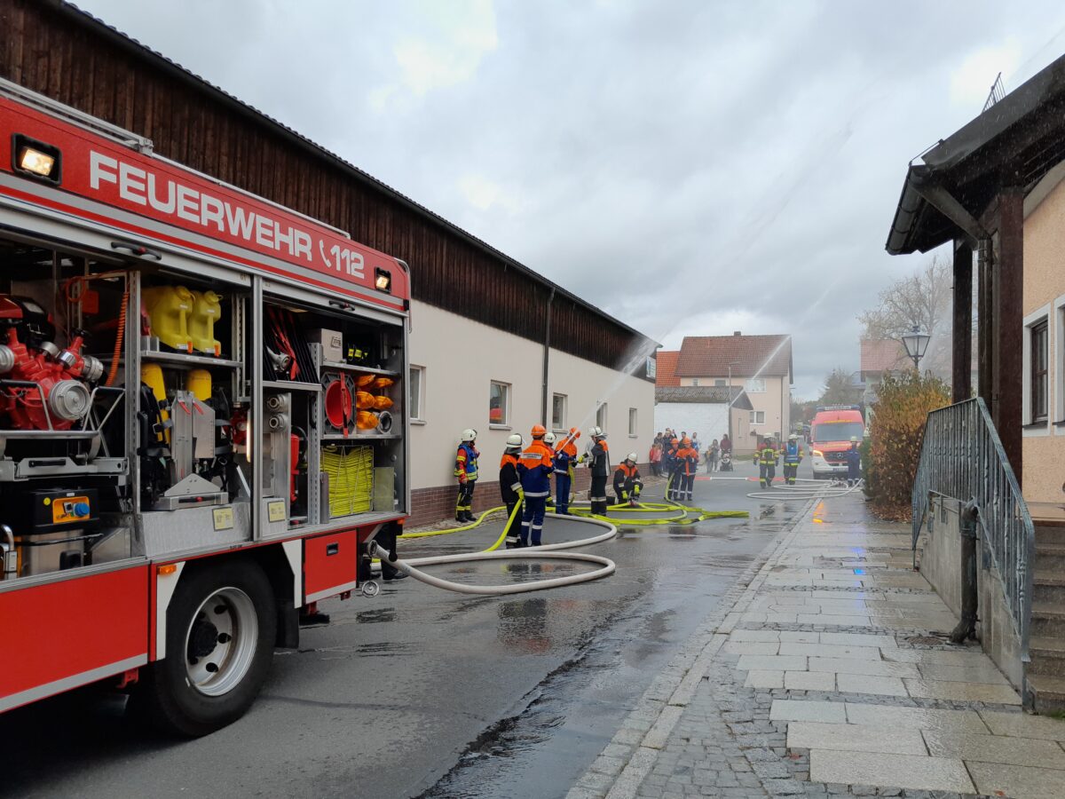 Brand im Rathaus: Kirwaübung der Jugendfeuerwehren