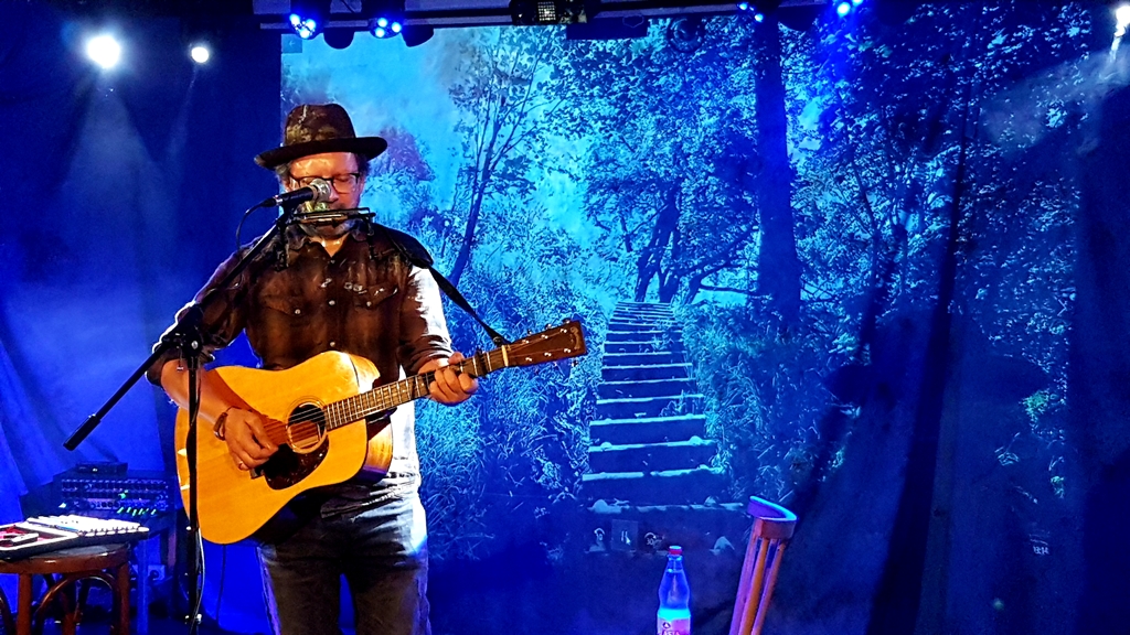 Von Reisen und anderen Erlebnissen: “Trailhead” auf der Live Stage im Parapluie