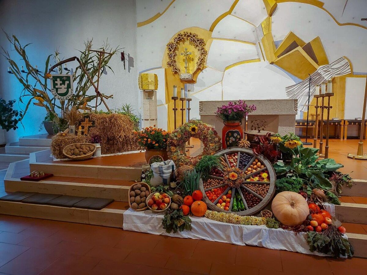 Schöne Erntedankspende an die Tafel