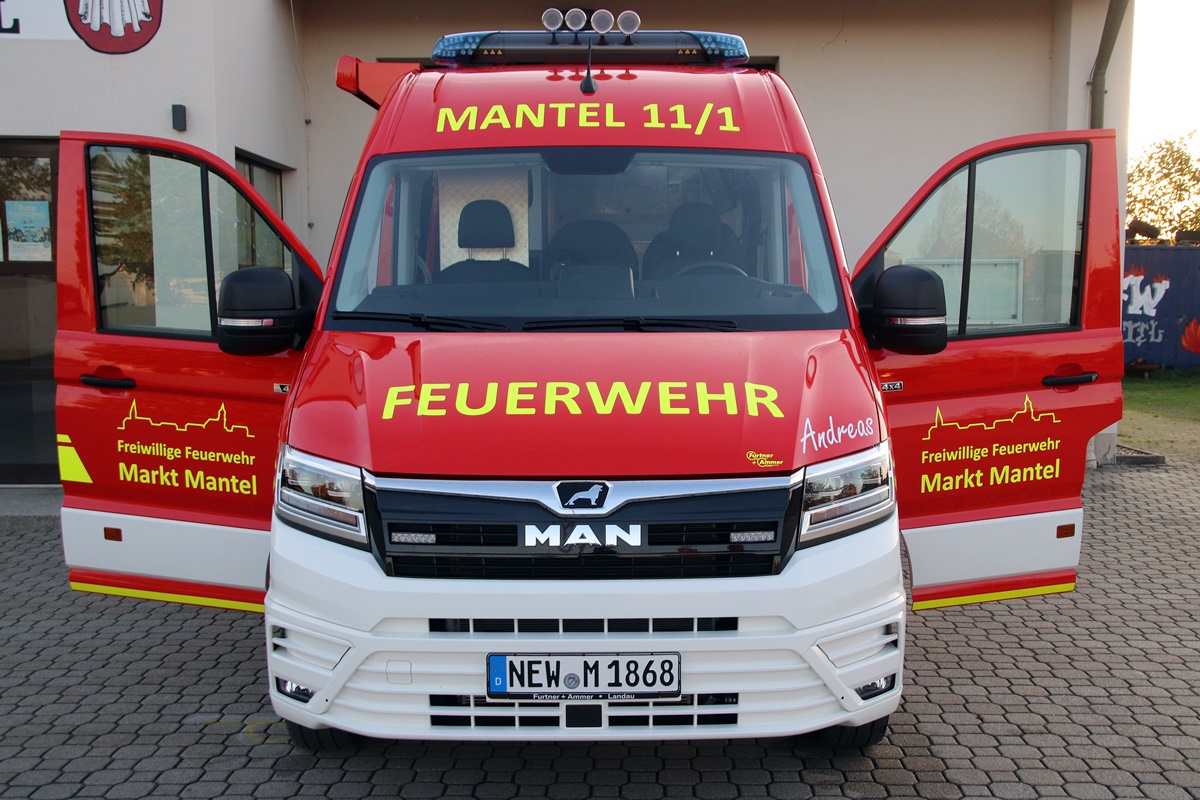 Neues Fahrzeug für die Feuerwehr Mantel