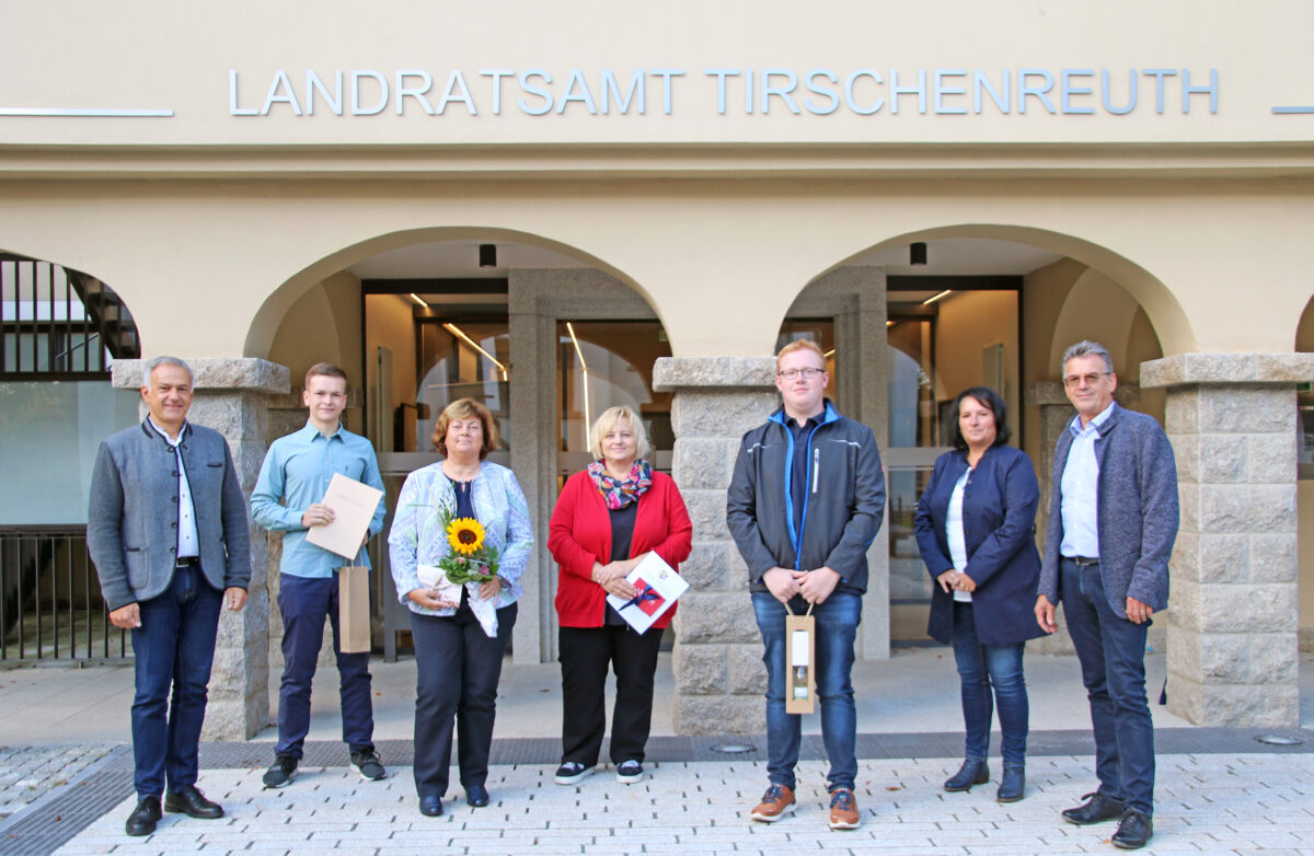 Gratulationen und Verabschiedung im Landratsamt