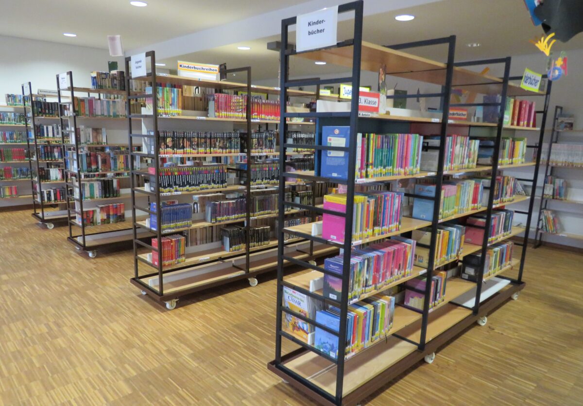 Ob jung oder alt: Bücherei Altenstadt lädt zum Lesen ein