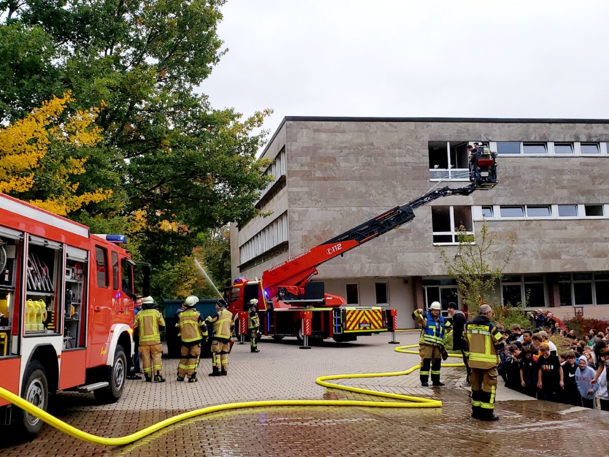 Feuerwehr räumt Mittelschule Tirschenreuth
