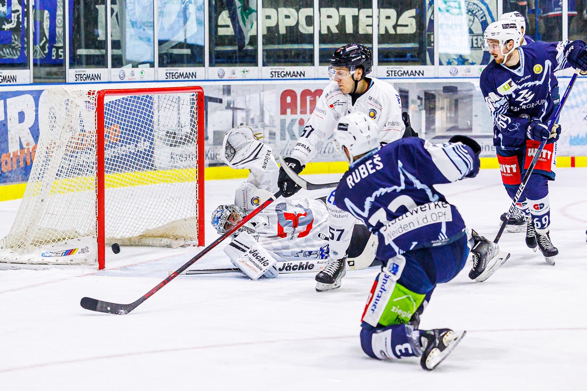 Nie gefährdeter 10:2 Erfolg der Blue Devils