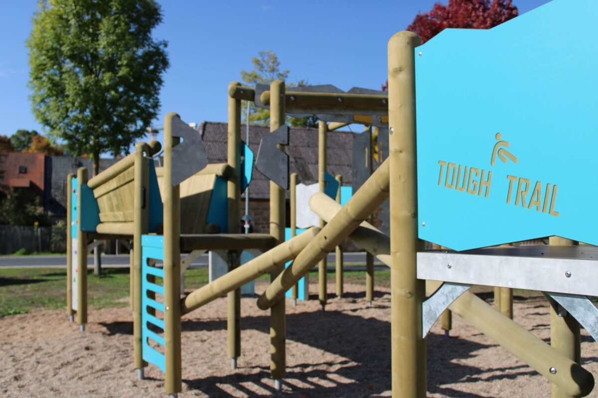 Von wegen „Spielplatz“: neuer Action-Parcours am Eisweiher