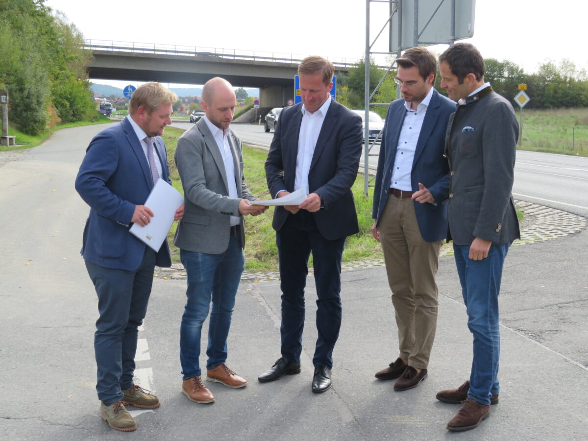 Unfallschwerpunkt Kreisverkehr: Analyse der Verkehrssituation Altenstadt