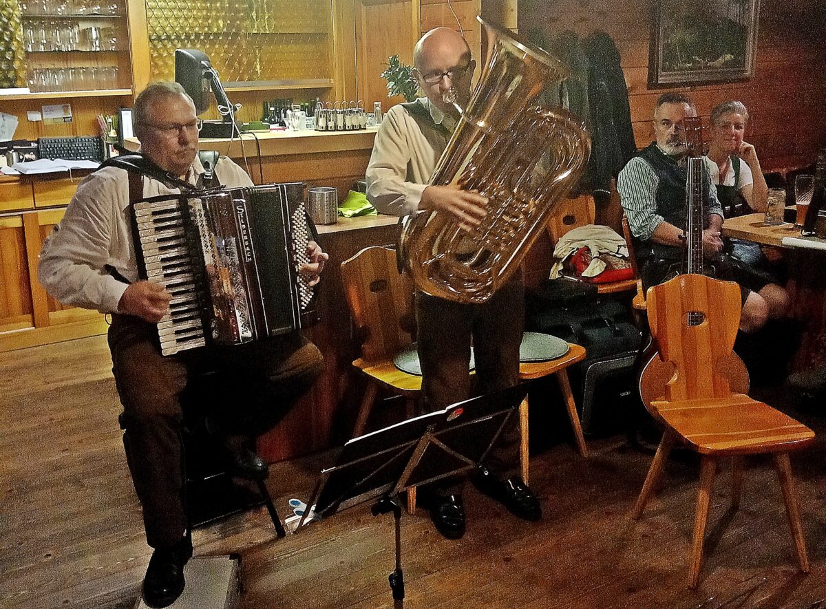Traditionelle „Musi“ begeistert auf der Strobelhütte