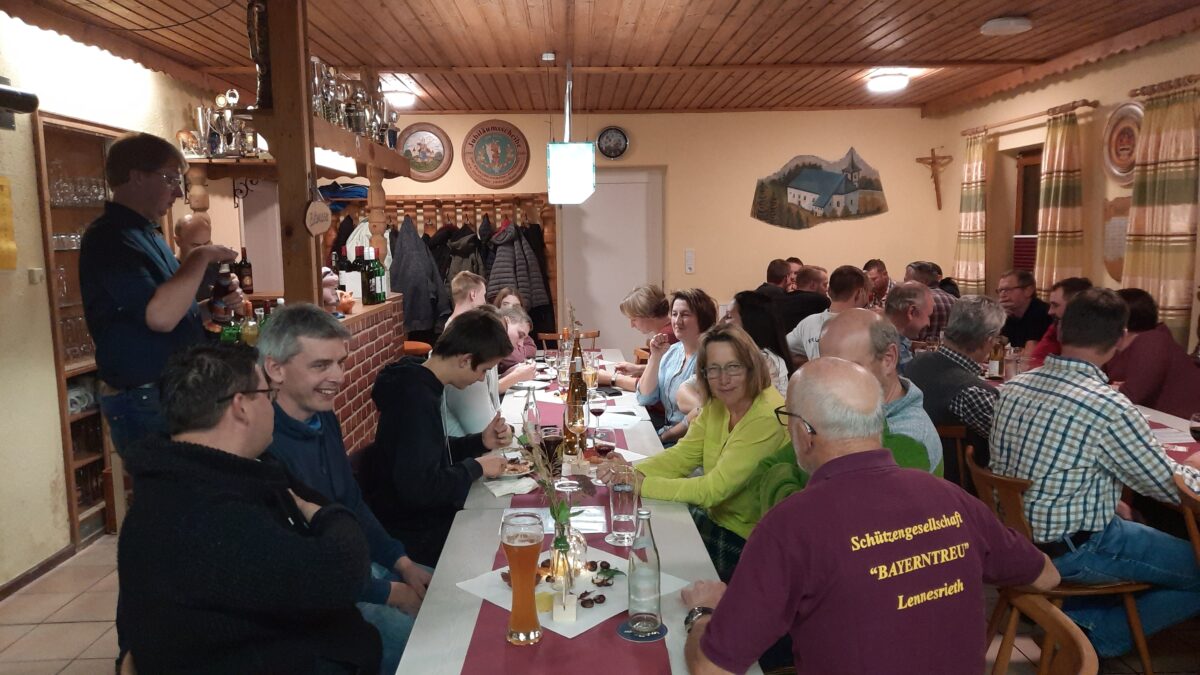 Weinfest im renovierten Schützenhaus
