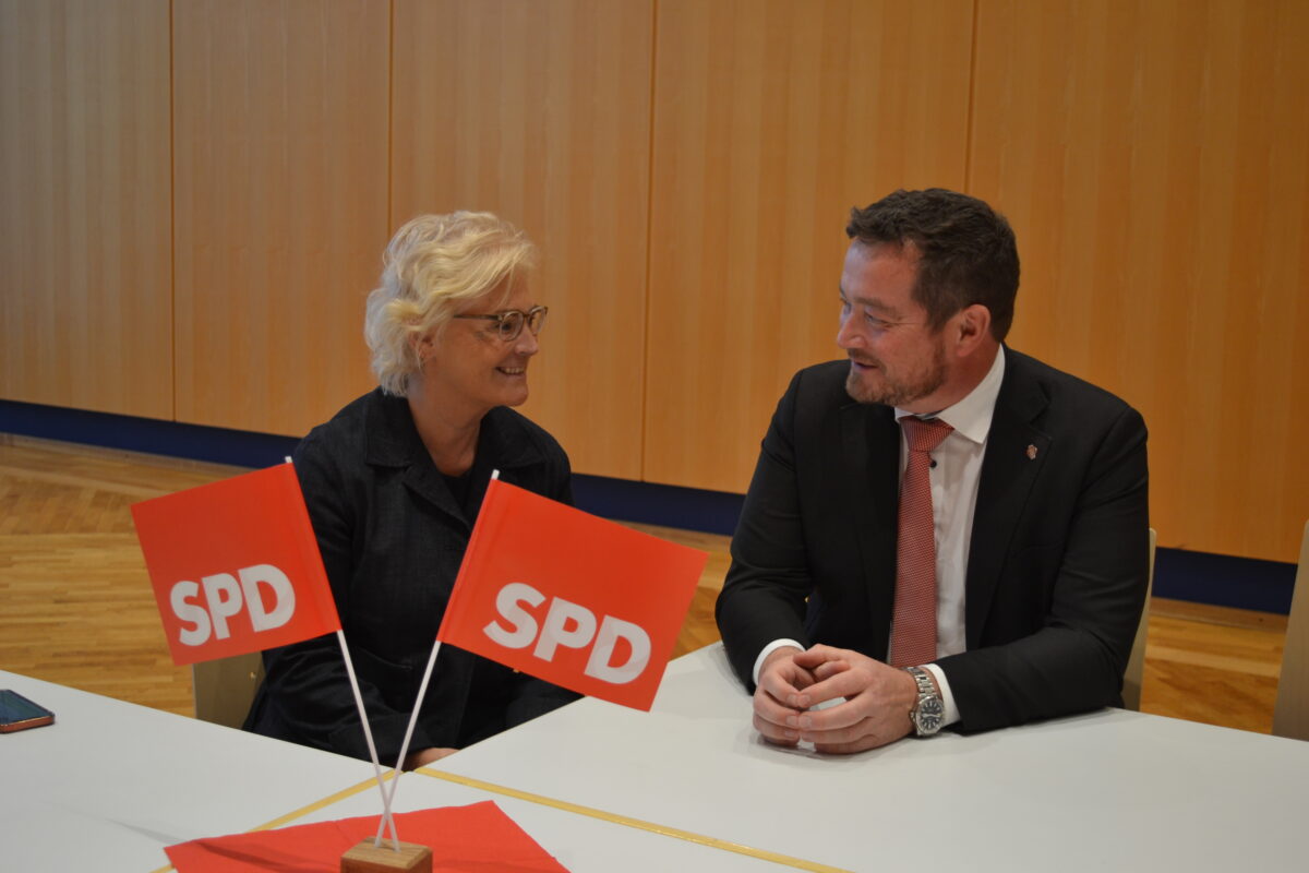 Christine Lambrecht genießt  willkommenes „Bad“ an der SPD-Basis