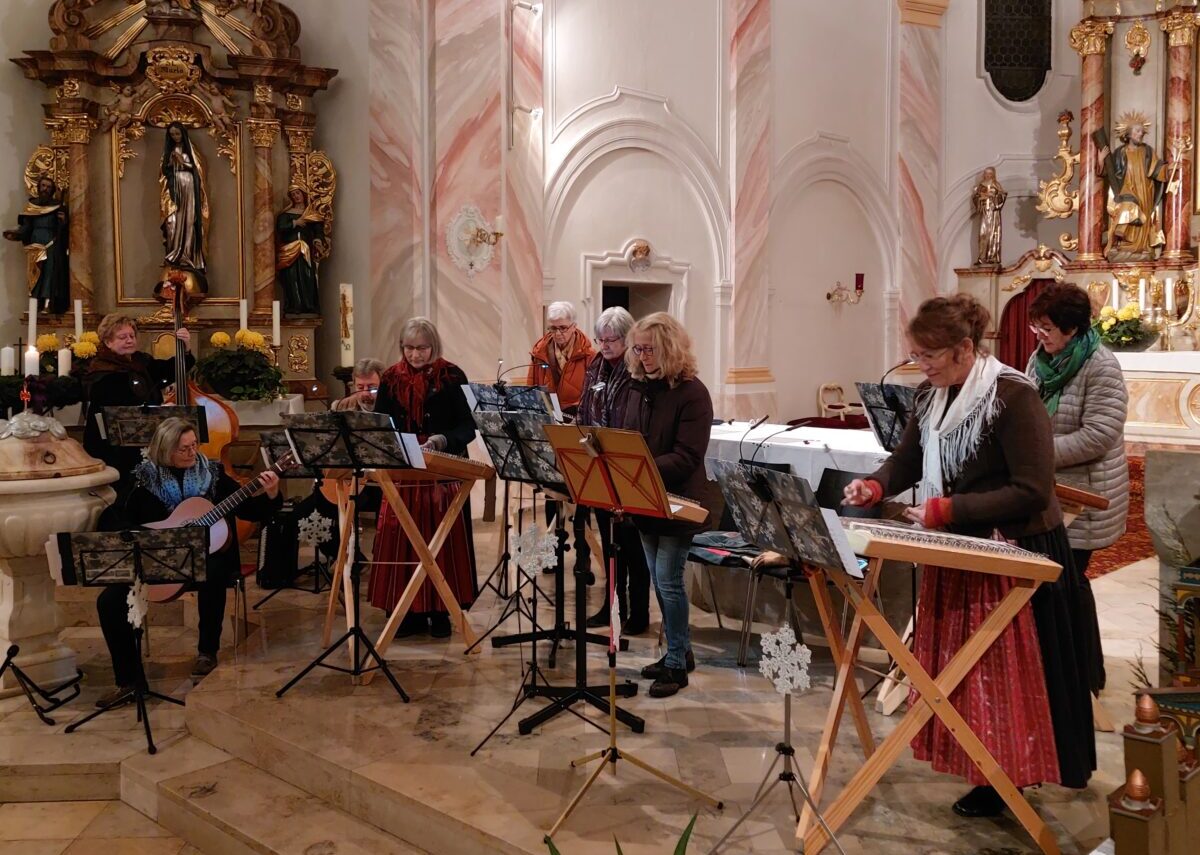 Besinnliche Reise durch weihnachtliche Melodienwelt