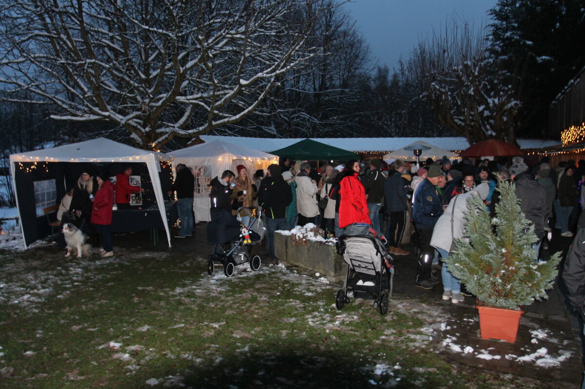 Adventsmarkt beim „Waldler-Franz“ war wieder der Renner