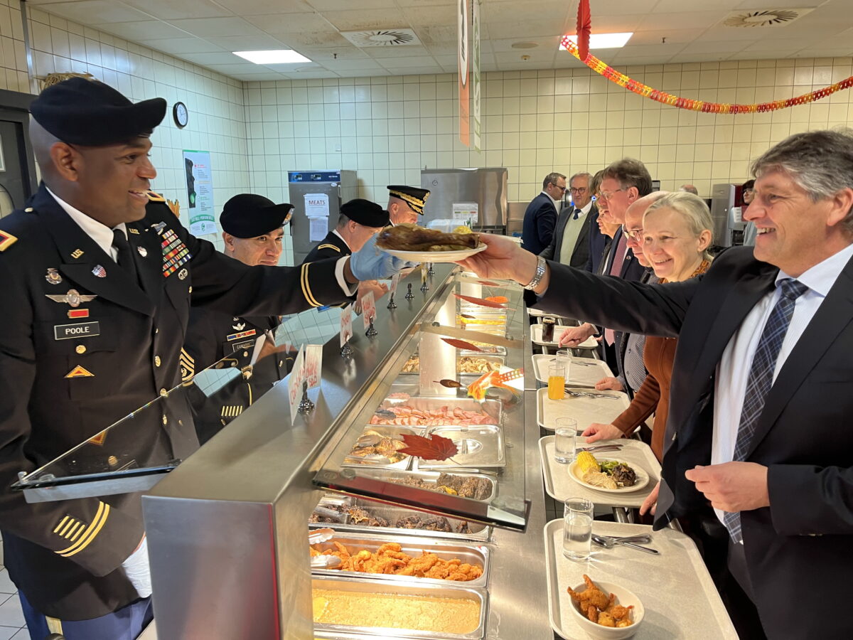 Turkey, Beef und Cake beim Thanksgiving