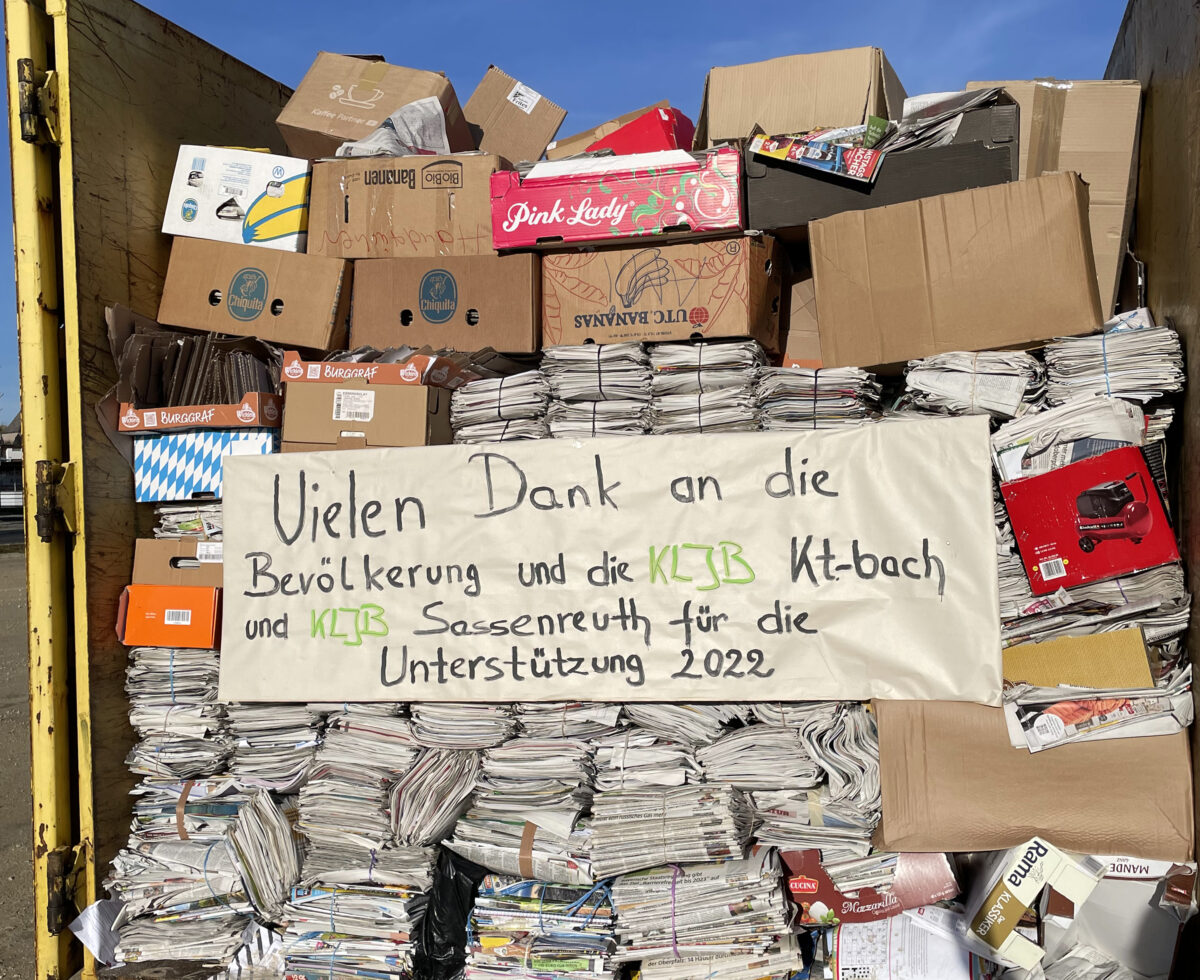 Altpapier für einen guten Zweck