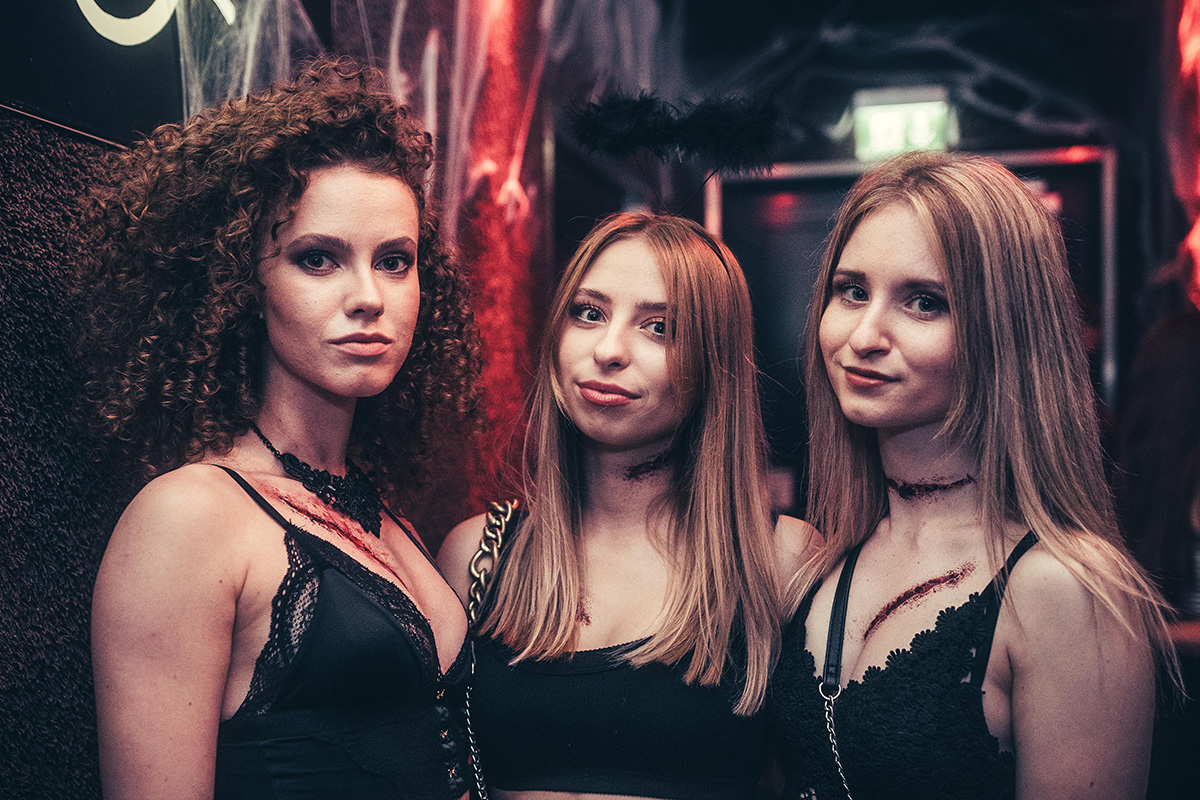 Bildergalerie: Schaurig-schöne Halloween-Party in der Altstadt