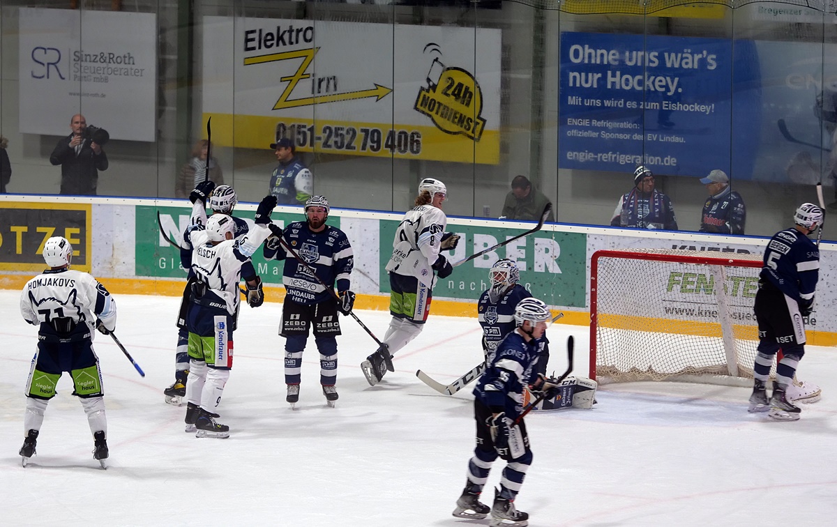 Blue Devils Weiden: Starkes erstes Drittel bringt Sieg bei den Lindau Islanders