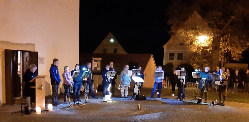 Mit Luther per „Du“: Besinnlicher Abend bei Musik und Gebet