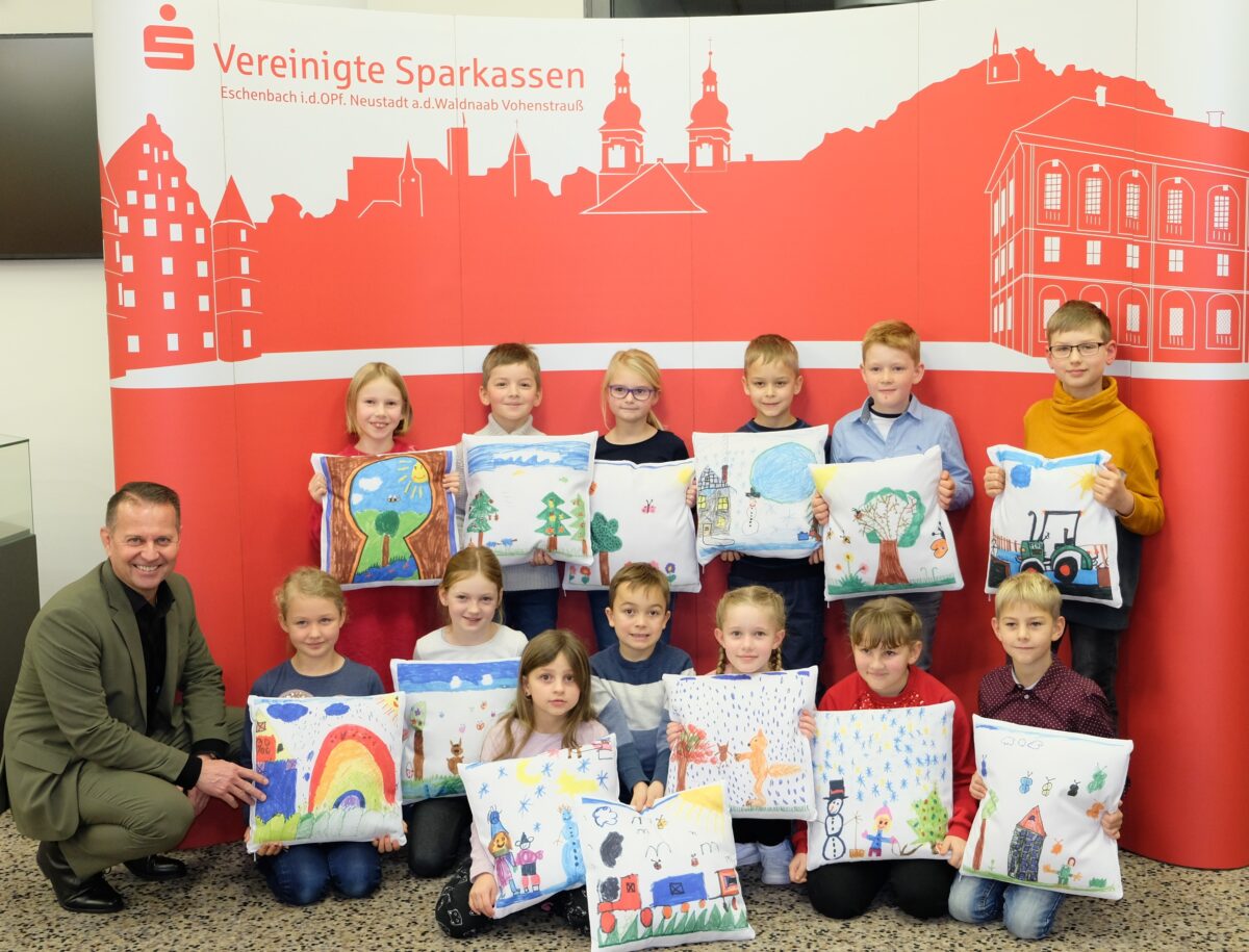 Sparkassen Familienkalender: Von jungen Künstlern gestaltet