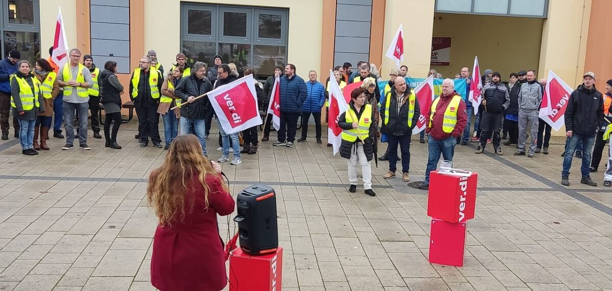 Ver.di macht Druck – Warnstreiks bei den Truppenübungsplätzen