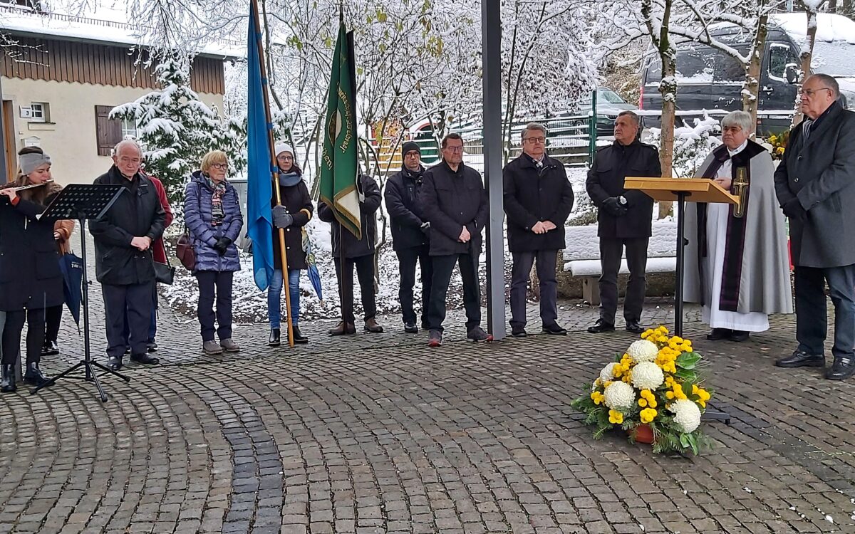 Vereinskartell Weiden-West gedachte der Gefallenen und Vermissten