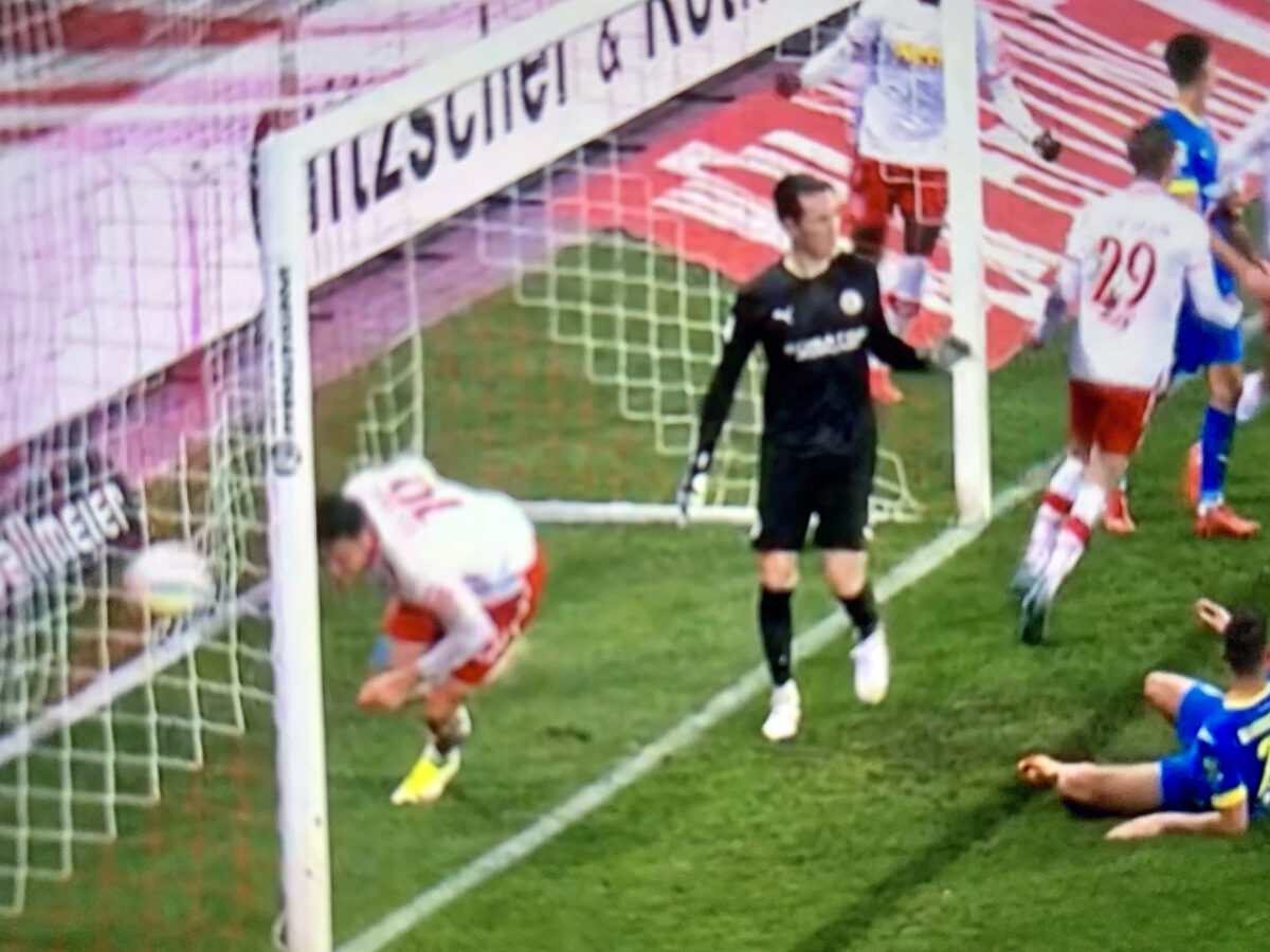 Mutloses Remis gegen Braunschweig: SSV Jahn startet furios und lahmt nach dem Ausgleich