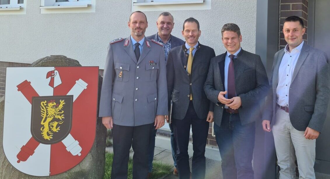 Albert Rupprecht besucht Major-Radloff-Kaserne: Standort Weiden ist sicher