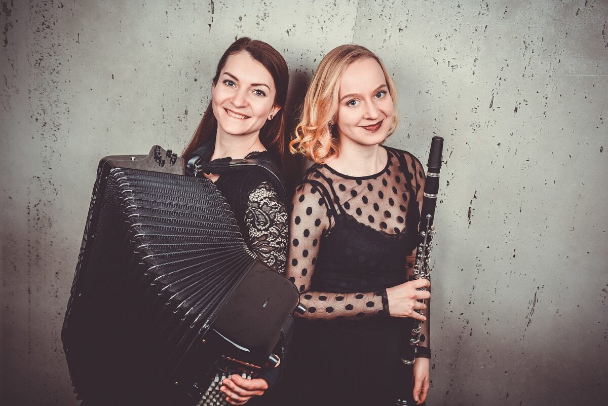 Eine musikalische Weltreise mit dem Duo Amabile