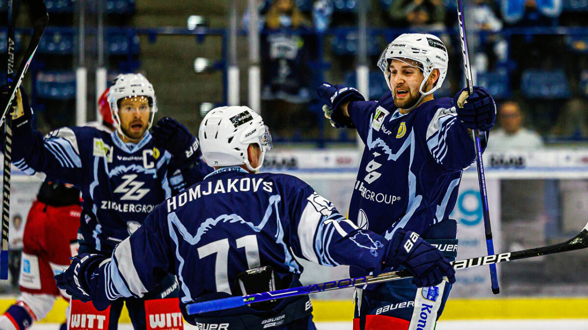 Blue Devils Weiden nutzen Überzahl für Last-Minute-Sieg bei Altmeister EV Füssen