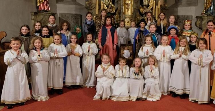Ein Weihnachtsfest für Teenies: Modernes Krippenspiel in Floß