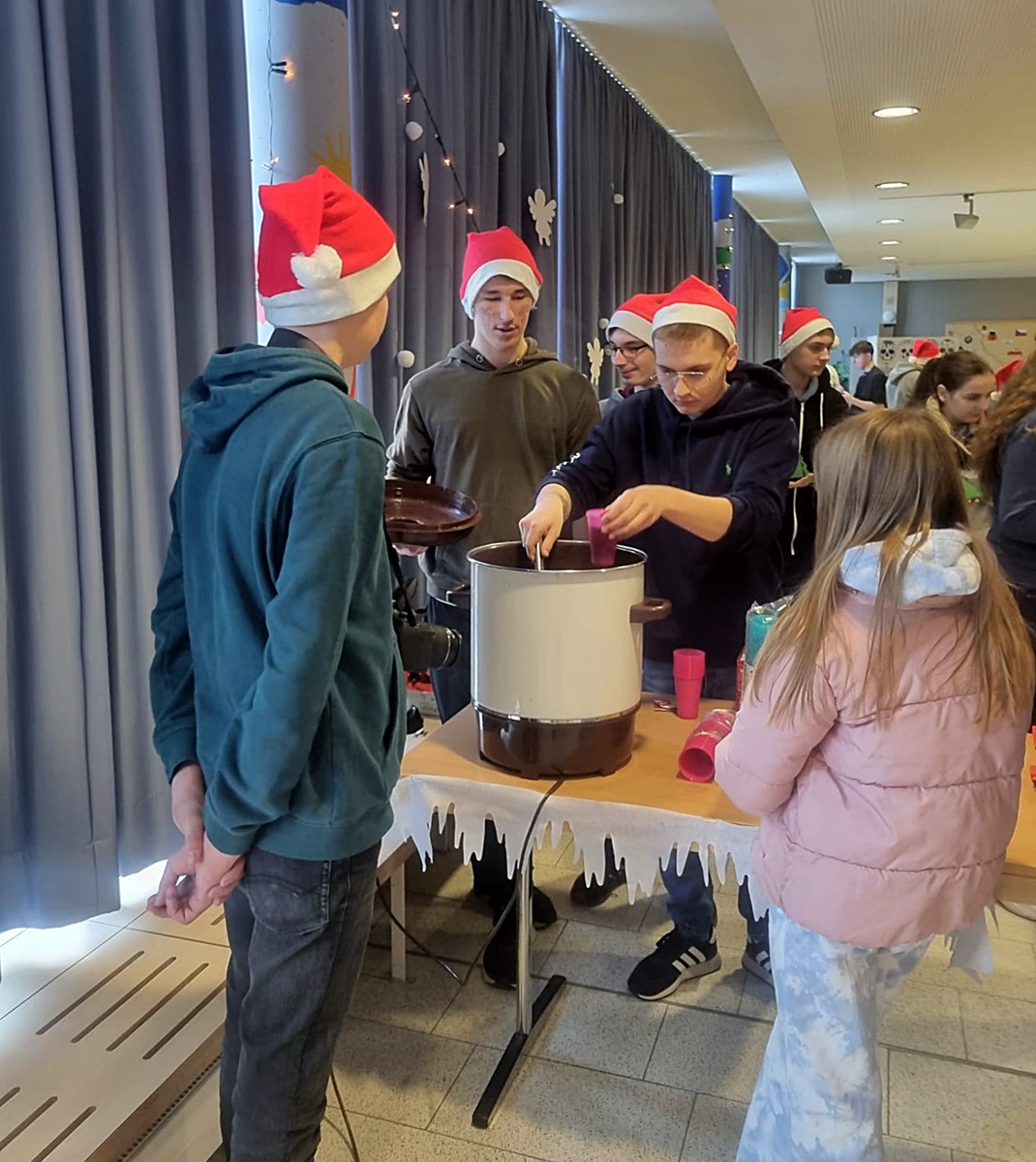 Vorzeigeprojekt: Schüler-Weihnachtsbasar an der Markus-Gottwalt-Schule