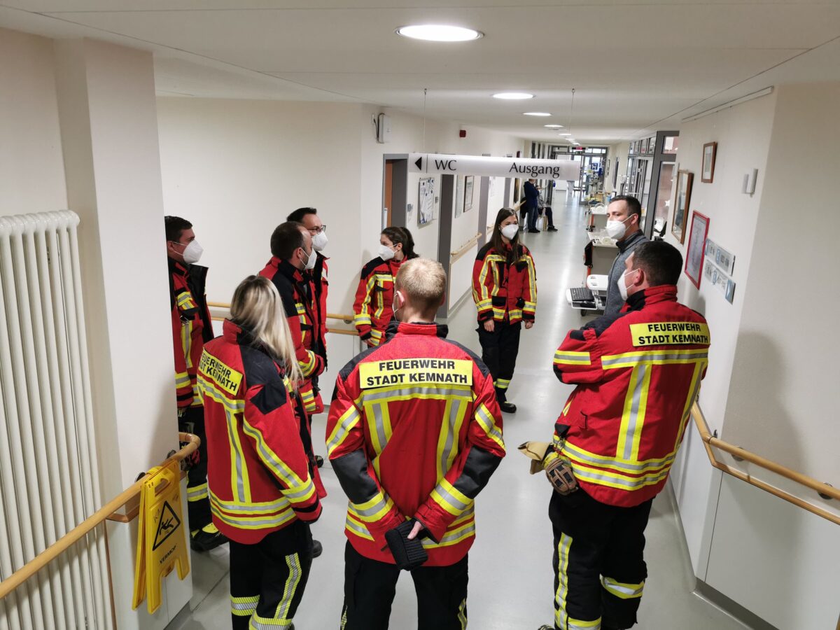 Feuerwehr Kemnath macht sich fit für den Ernstfall im Krankenhaus