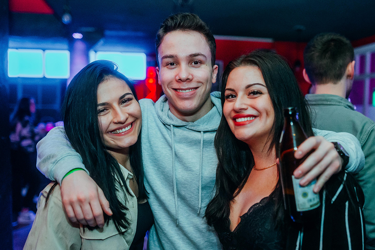 Bildergalerie: Heiße Partynacht in der Alten Glasfabrik x La Belle
