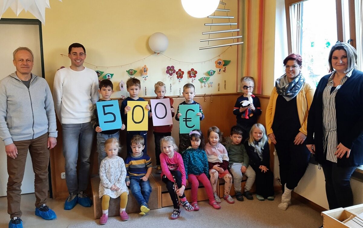 Helfen wie St. Martin: Kita spendet an die KoKi