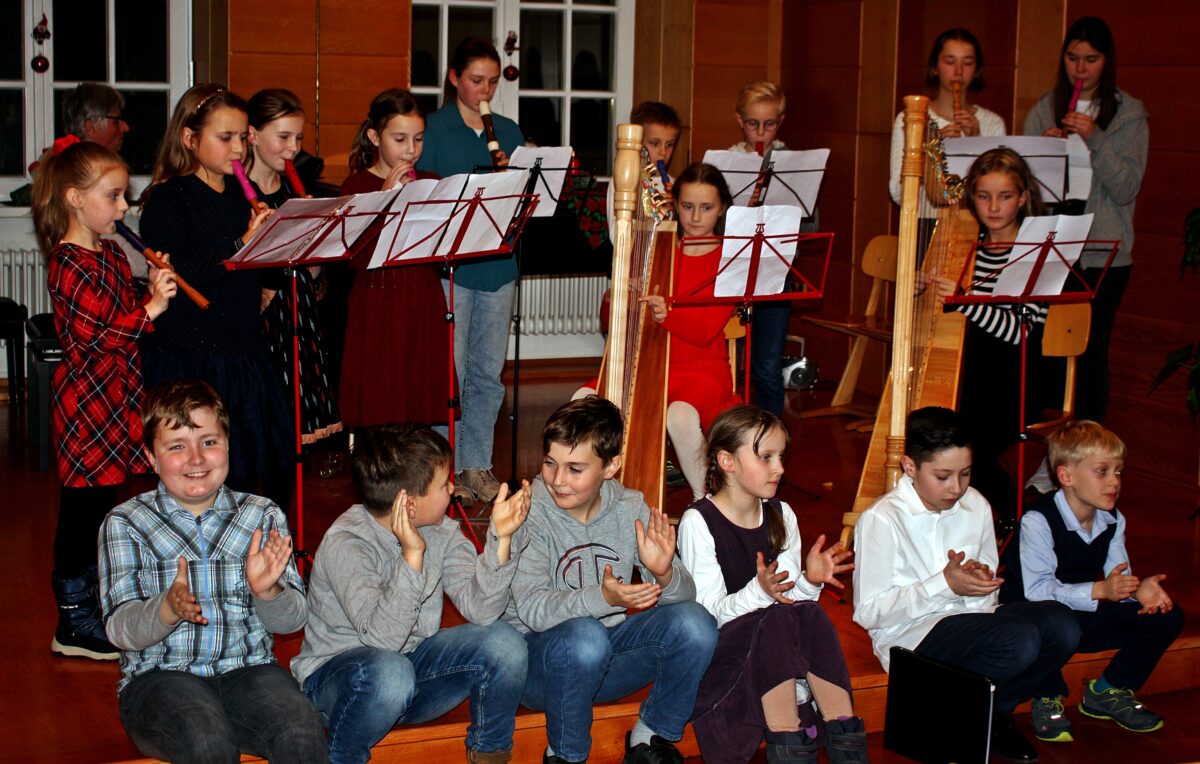Besinnliche Klänge im Auditorium der Franz-Grothe-Schule
