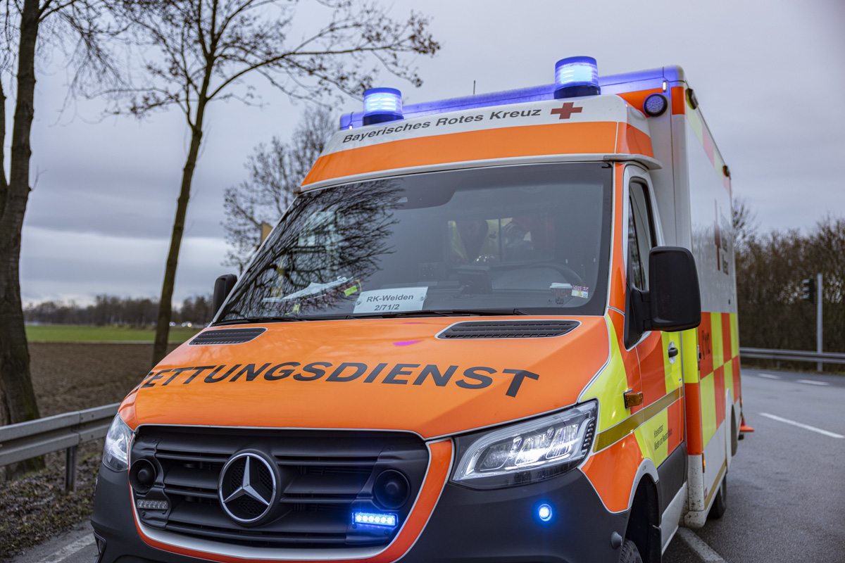 Autofahrer fährt Mann (60) an