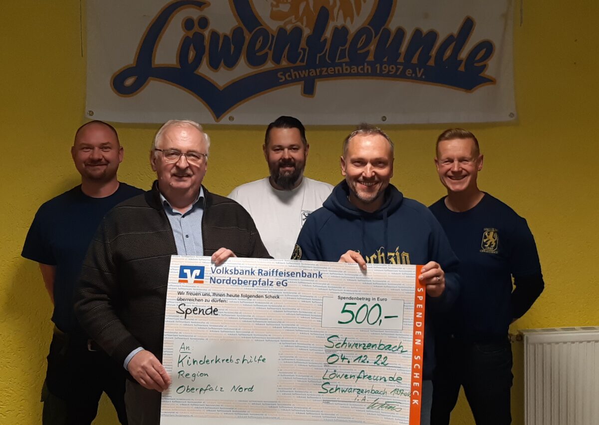 Löwenfreunde spenden 500 Euro an Kinderkrebshilfe Oberpfalz Nord