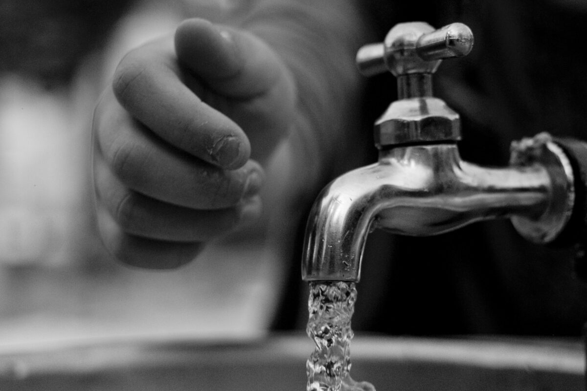 Gut und teuer: Was das Wasser in unseren Städten und Gemeinden kostet