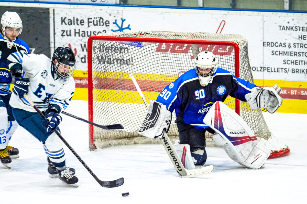 U 20 der Young Blue Devils schlägt sich beim Spitzenreiter wacker