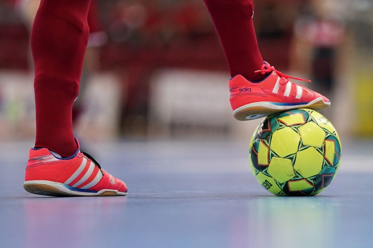 Welche Juniorenteams spielen in der Futsal-Endrunde?
