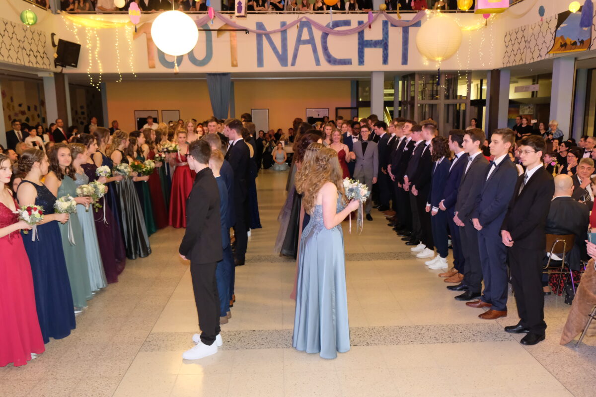 1001 Nacht: Märchenhafte Ballnacht der Eschenbacher Gymnasiasten