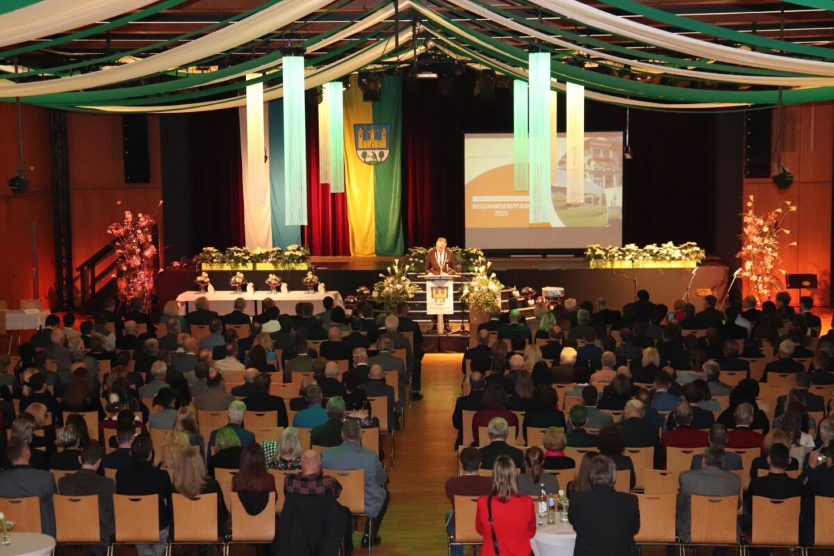 „Ein Lied für Tirschenreuth“ – Stimmungsvoller Neujahrsempfang im Kettlerhaus