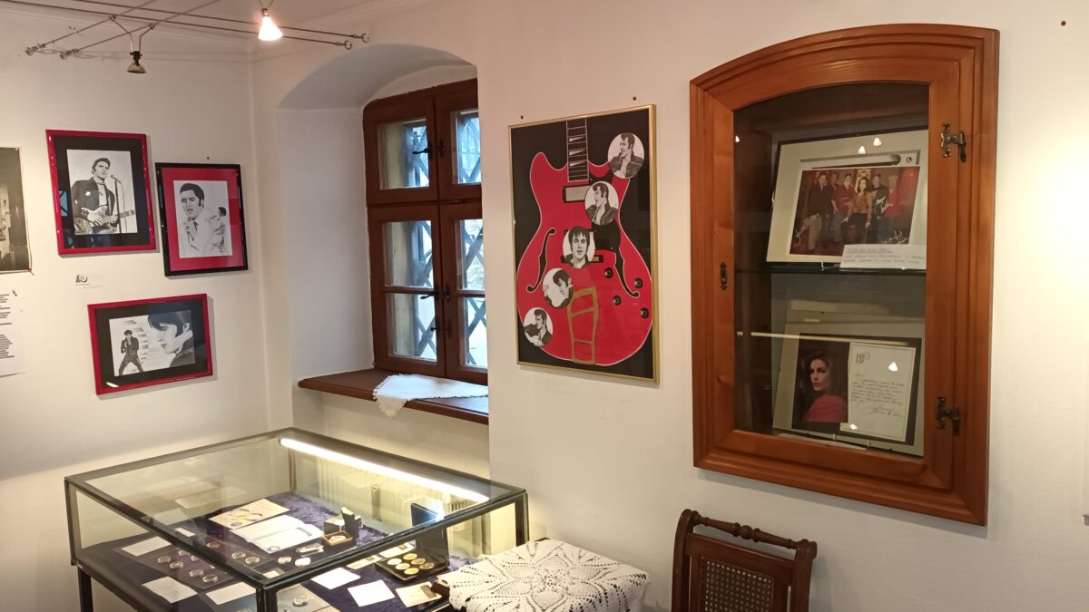 Der King of Rock ’n‘ Roll: Elvis rockt die Fronveste