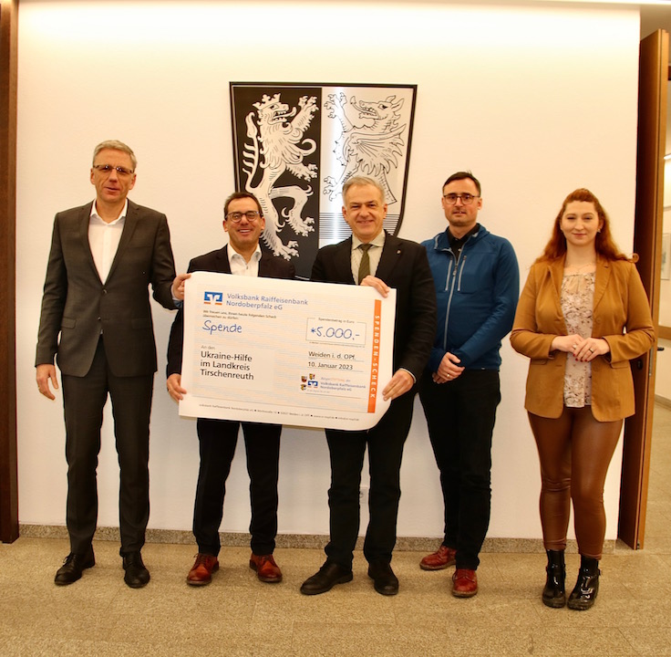 5.000 Euro für die Ukrainehilfe des Landkreises