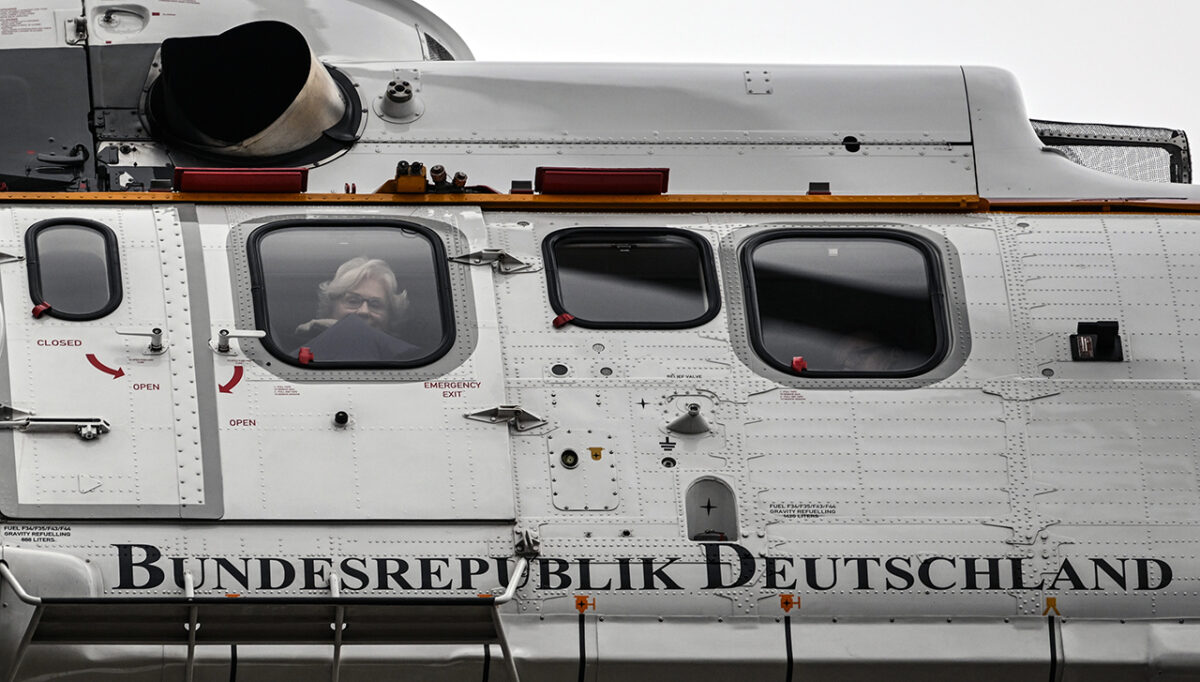 Ein Silvester-Kracher zu viel: Pannenministerin Christine Lambrecht vor dem Abflug