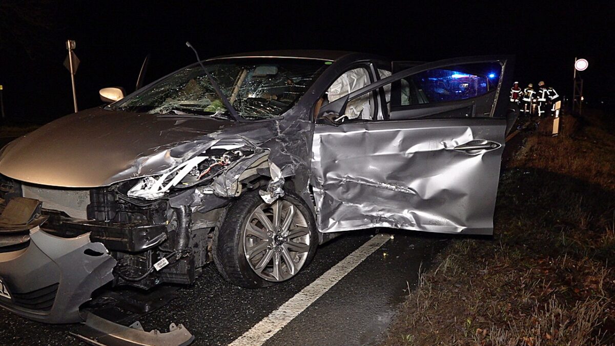 Dodge beim Abbiegen übersehen – schwerer Unfall bei Pressath