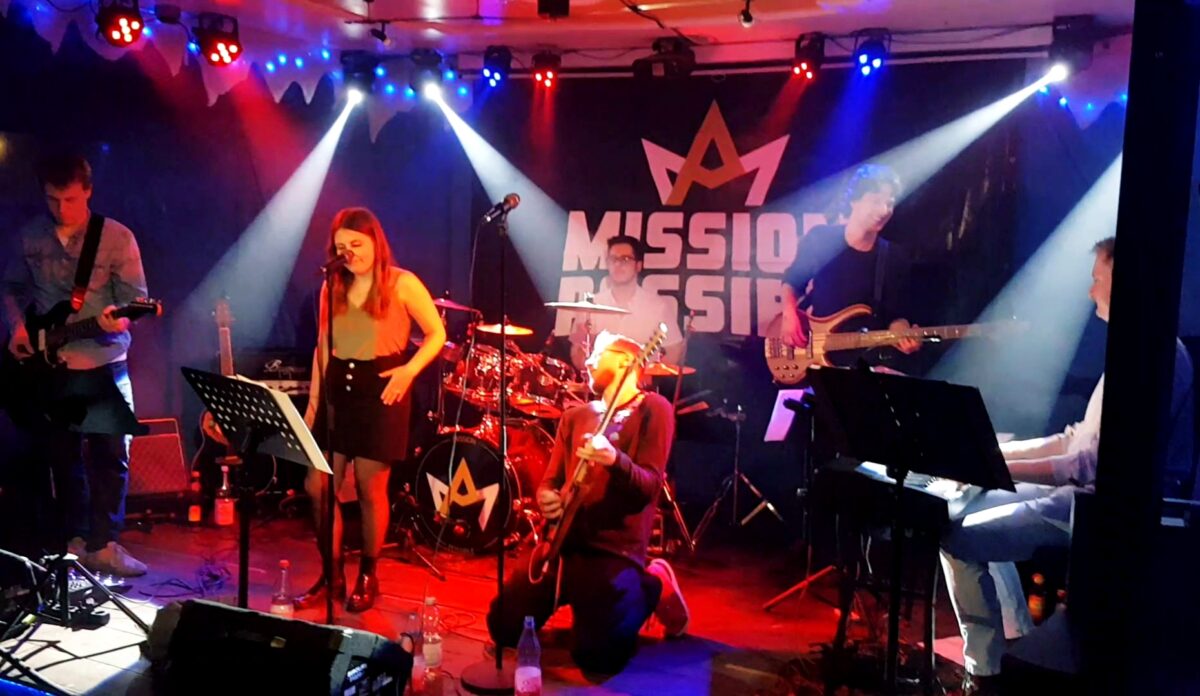 Rock im Parapluie: Mission Possible auf der Live-Bühne