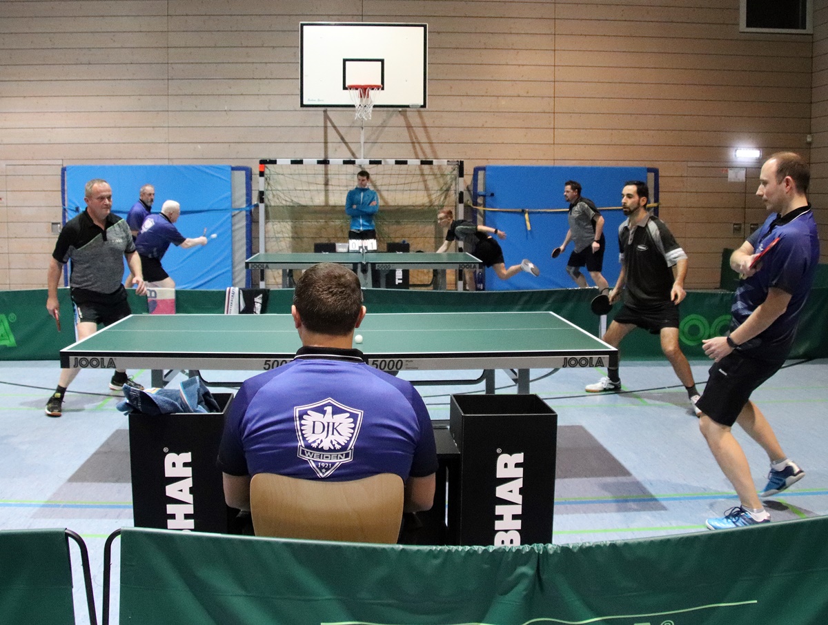 Tischtennisherren der DJK Weiden spielen sich für den Spitzenhit ein